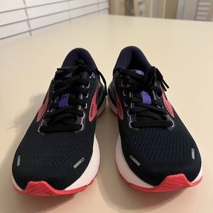 Excellent Condition - Brooks Adrenaline Shoes
